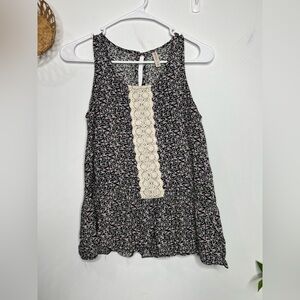 Boho Floral Sleeveless Top with Crochet Lace Panel Size M